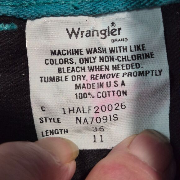Wrangler Green Pants for any women Size 11, 100% Cotton with a Design on Pockets - Picture 7 of 7